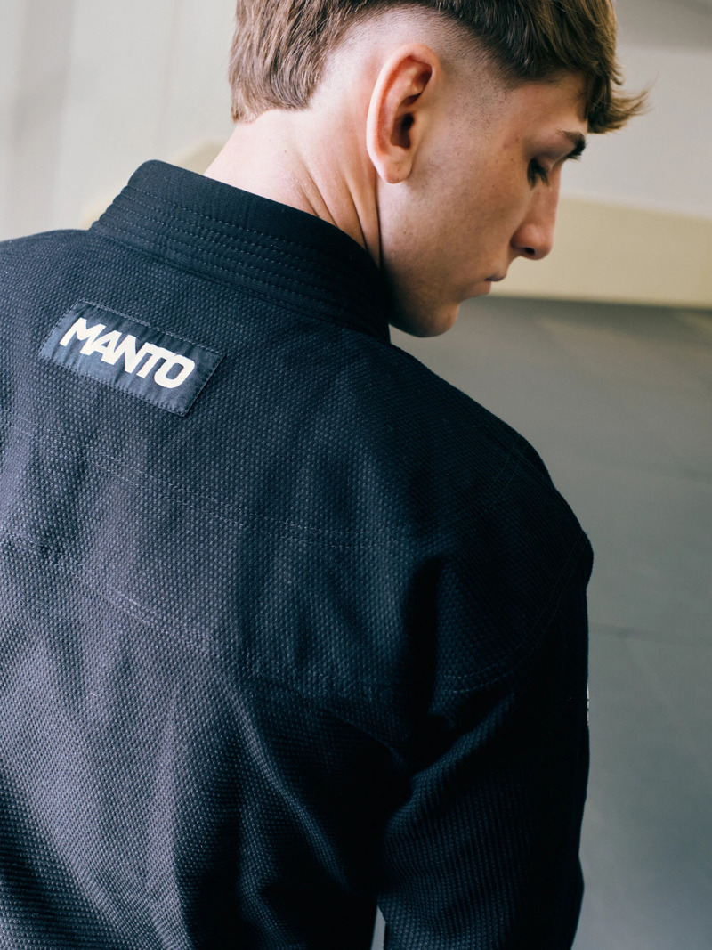 MANTO BASE 3 BJJ GI black/white